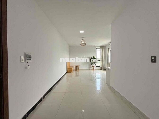 STUDIO CỬA SỔ TRỜI TRỐNG LẠI - NGAY VĂN LANG CS3