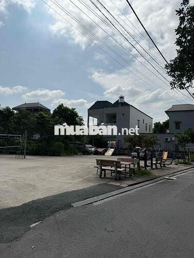 CHỈ HƠN 4 TỶ XÍU- NHÀ 3 TẦNG MỚI -    LÔ GÓC  ĐƯỜNG OTO ĐỖ CỬA -THIẾT