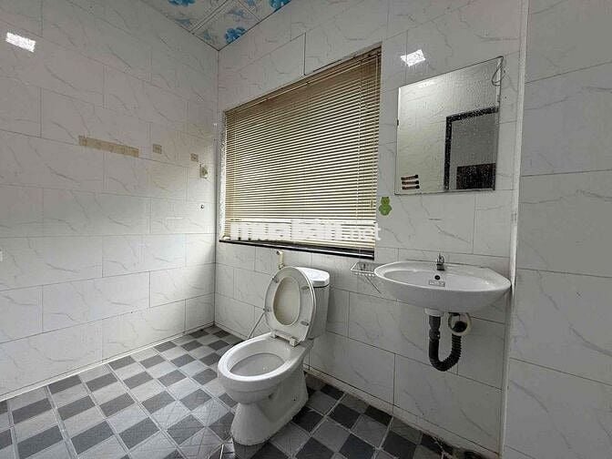 STUDIO CỬA SỔ TRỜI TRỐNG LẠI - NGAY VĂN LANG CS3