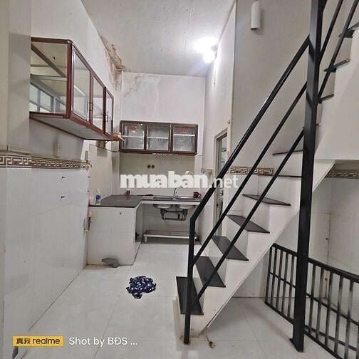 Nhà 1trệt 1lầu có 1pn 1wc khu dân cư HBC 1tỷ450