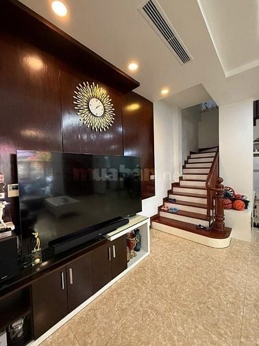 Liền Kề Cao Cấp Phố Nguyễn Chánh - 120m2 View Công Viên - Bảo Vệ 24/7