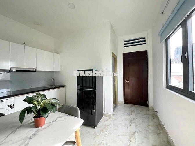 Căn Hộ 1PN Ban Công 40m2 - Máy Giặt Riêng - Ngay Bờ Kè Hoàng Sa