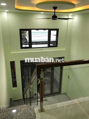 nhà mới xây 2 phòng ngủ, 2 wc, bếp , khách , sát trường cấp 1.2.3 dĩ a