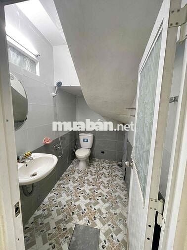Nhà HXH 284/ PHI P12: 4x10m, trệt lửng 2 lầu, 4pn, 4wc