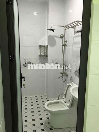 nhà mới xây 2 phòng ngủ, 2 wc, bếp , khách , sát trường cấp 1.2.3 dĩ a