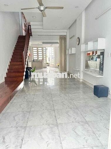 NHÀ MẶT TIỀN KD KHU VỰC THỦ ĐỨC,GẦN PHẠM VĂN ĐỒNG 4,5*40 , TRỆT TRỐNG