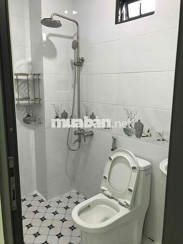 nhà mới xây 2 phòng ngủ, 2 wc, bếp , khách , sát trường cấp 1.2.3 dĩ a