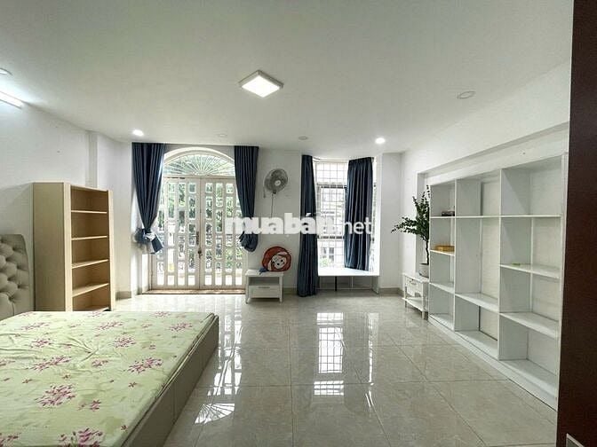 Nhà có Hầm trệt, 3 lầu FULL NT góc ngã 3 Cityland GardenHill kế emart