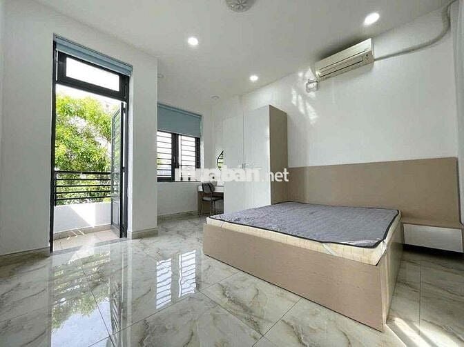 Căn Hộ 1PN Ban Công 40m2 - Máy Giặt Riêng - Ngay Bờ Kè Hoàng Sa