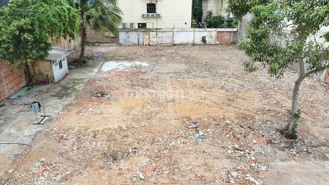 Bán 1300m² đất mặt tiền góc Hai Bà Trưng, Quận 1