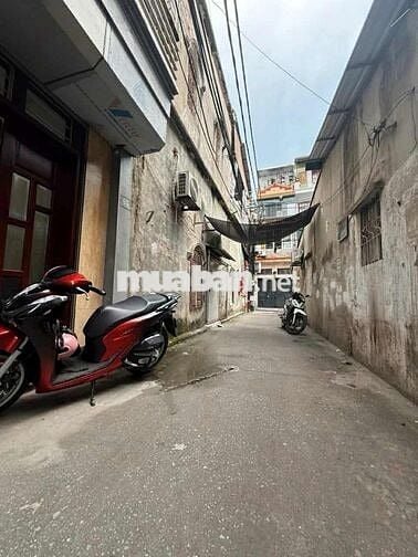 Bán Nhà Nguyễn Chính -Ngõ Thông Ô Tô-Giá Tốt Đỗ Cua-5 Tầng Rộng