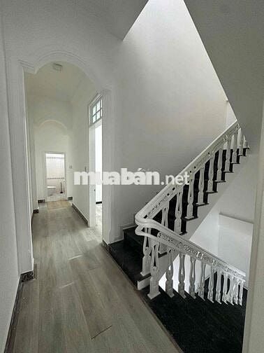 Bán nhà 3 tầng mặt tiền Nguyễn Đức Tịnh, phường xuân phú