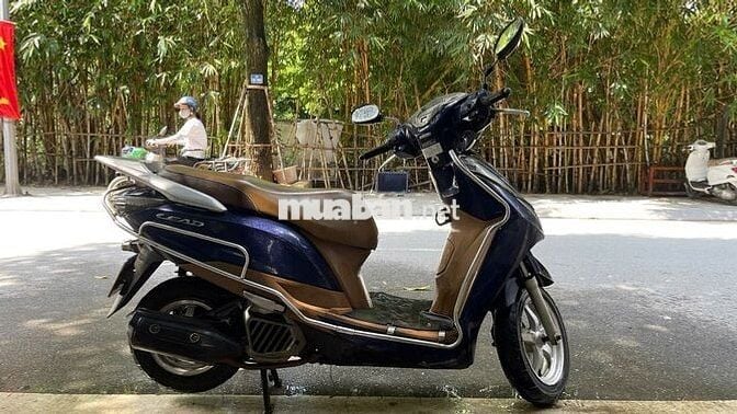 Xe Lead màu xanh đời 2014