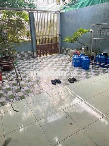 bán gấp nhà 4,5x20 chính chủ 1 trệt 1 lửng