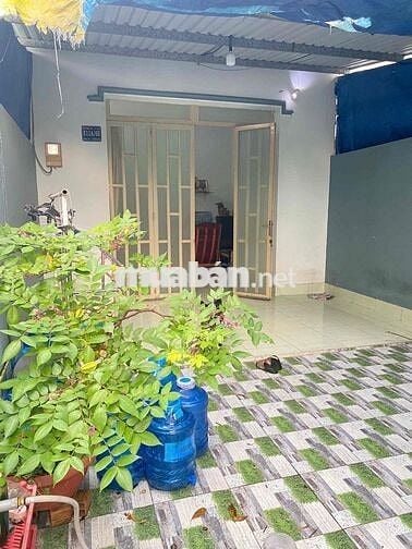 bán gấp nhà 4,5x20 chính chủ 1 trệt 1 lửng