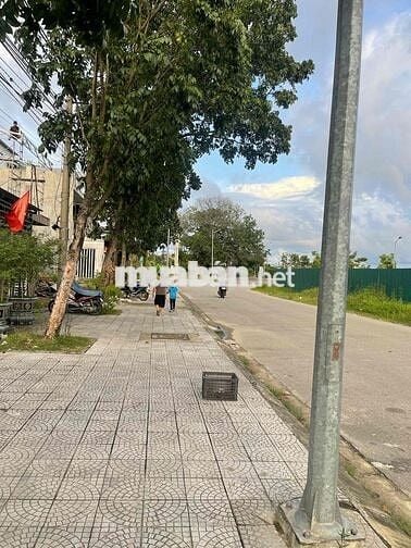 Bán gấp lô đất mặt tiền Nguyễn Lộ Trạch, phường Xuân Phú, TP Huế – Vị