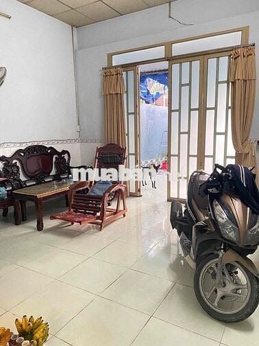 bán gấp nhà 4,5x20 chính chủ 1 trệt 1 lửng