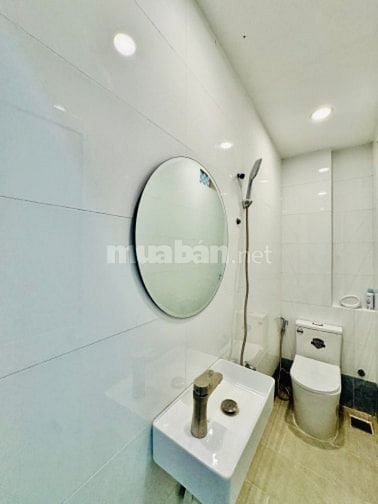 NHÀ PHỐ YÊN TĨNH AN NINH TRUNG TÂM P9