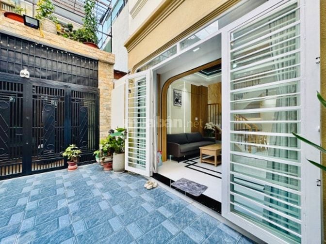 NHÀ PHỐ YÊN TĨNH AN NINH TRUNG TÂM P9