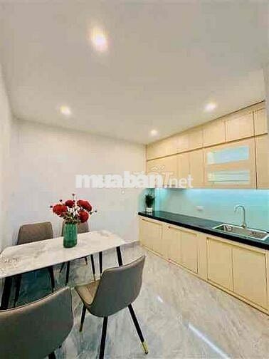 Nhà đẹp Hàng xóm KĐT LINH ĐÀM. Nội thất cao cấp, cách mặt phố chỉ 80m