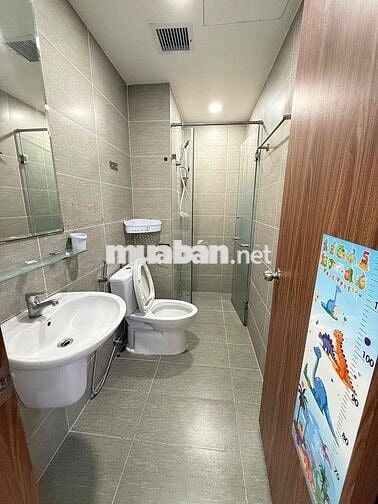 CĂN HỘ 2PN2WC CÓ SỔ TẠI TRUNG TÂM SẦM UẤT NHẤT Q.8, ĐI Q.1 CHỈ 10 PHUT