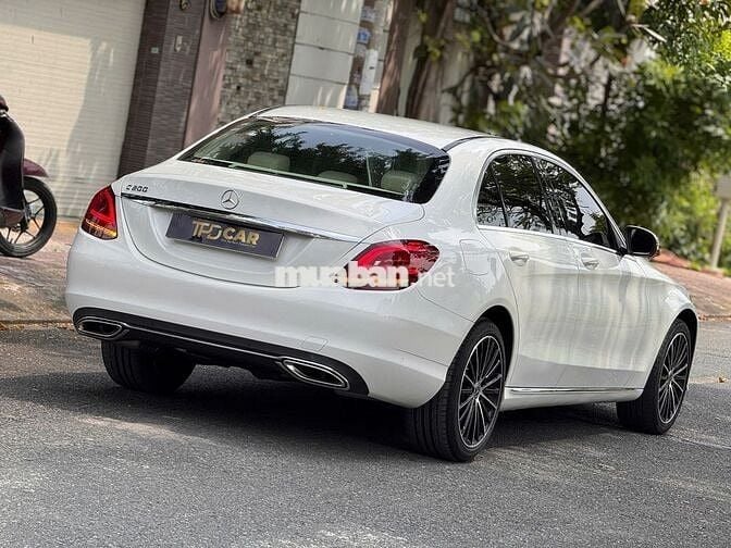 C200 Exclusive 2021 Trắng Kem 27.000km Lướt