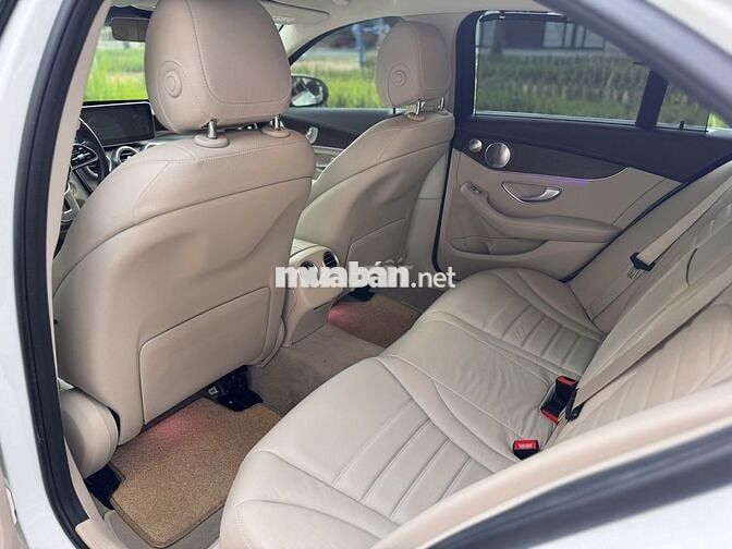 C200 Exclusive 2021 Trắng Kem 27.000km Lướt