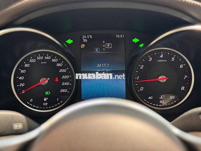 C200 Exclusive 2021 Trắng Kem 27.000km Lướt