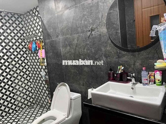 Chủ cần tiền bán gấp CH nằm ngay trung tâm đà nẵng