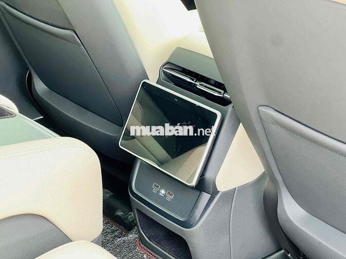 VinFast VF9 2023 Plus Pin Mua SDI - 5000 km