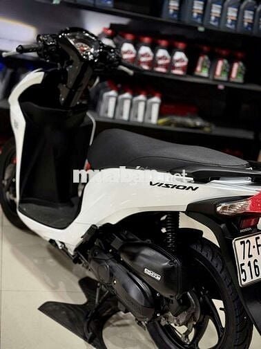Vision 2018 giá 24.800 biển 72F1