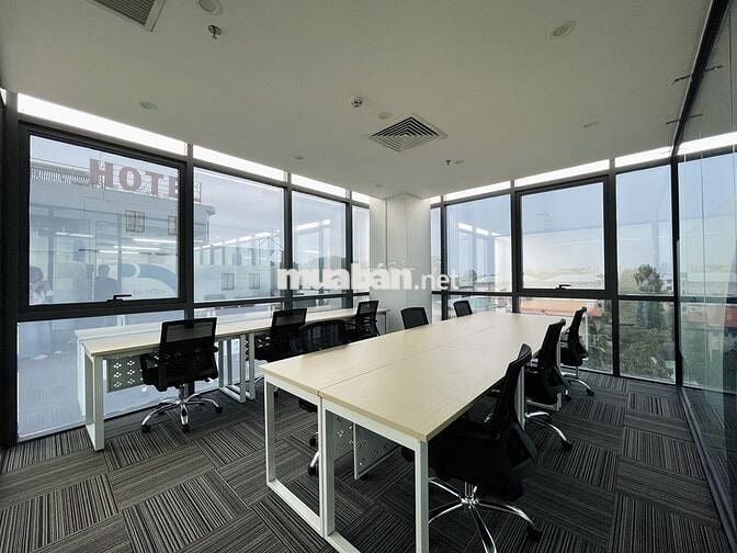 Văn phòng riêng đầy đủ nội thất dành cho công ty 5-10 nhân sự.