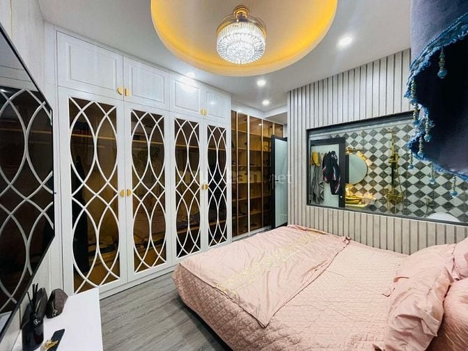 SIÊU PHẨM PHẠM NGỌC THẠCH, 37M2, THANG MÁY, NGÕ THÔNG, SÁT PHỐ, 8,5 TỶ