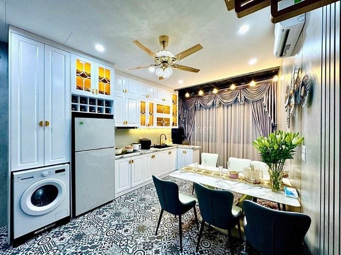 SIÊU PHẨM PHẠM NGỌC THẠCH, 37M2, THANG MÁY, NGÕ THÔNG, SÁT PHỐ, 8,5 TỶ