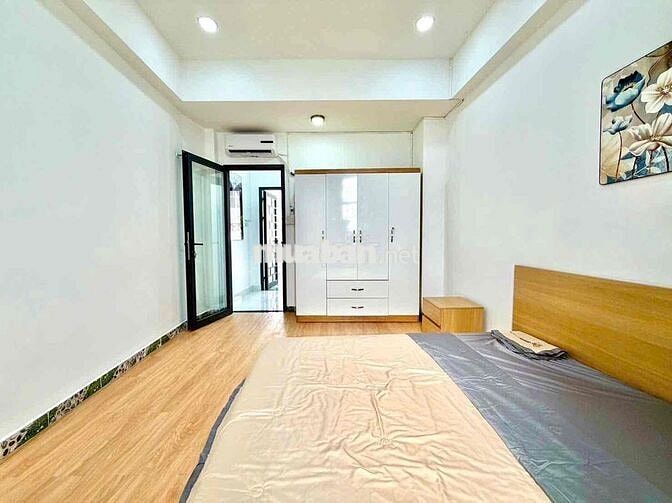 Căn hộ full nội thất máy giặt riêng tách bếp với không gian bếp mở