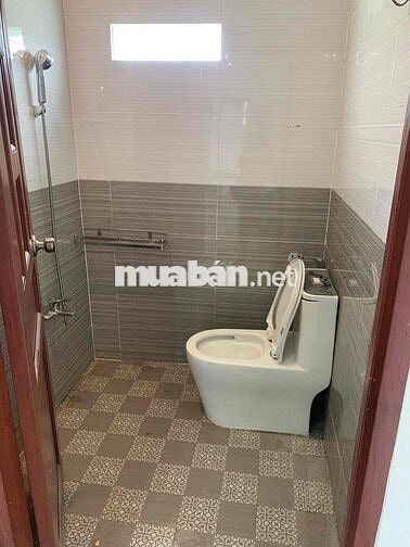 Nhà lầu 4 phòng mới 99% hẻm đường Nguyễn Thông