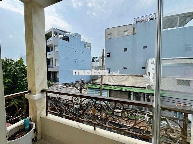 CHO THUÊ CH STUDIO BALCON RỘNG 40m2 SIÊU THOÁNG NGAY CHỢ BÀ CHIỂU
