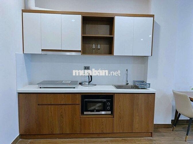 TRỐNG 1 CĂN 1N1K RỘNG 50M2 BAN CÔNG THOÁNG FULL NỘI THẤT GẦN HỒ TÂY