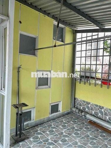 cho thuê nhà nguyên căn, gần trường ĐH Luật gần chợ gần TT thương mại