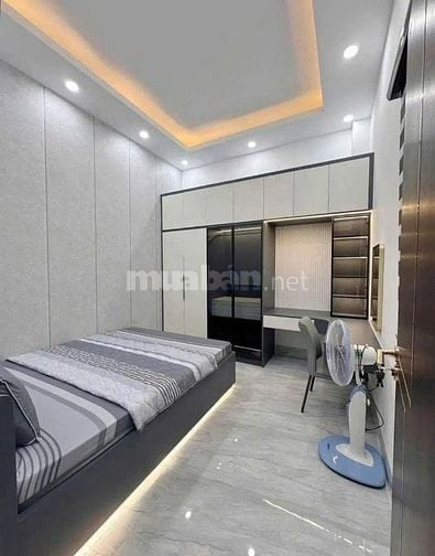 Nhà ngộp Tân Bình ở P4 Hoàng Việt DT 49m2 giá 2tỷ650tr.SHR chính chủ