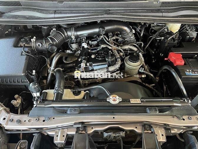 Toyota Innova 2019 , số sàn , Nâu vàng anh kim