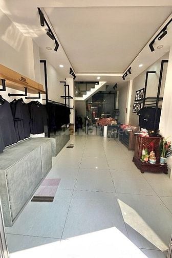 Chính chủ cho thuê mặt bằng kinh doanh Quận 5
