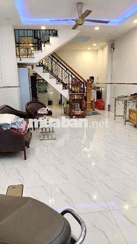 Nhà Bông Sao, P5, Q8. 5,4m nở hậu 7,1m. đang cho thuê 11tr/thang