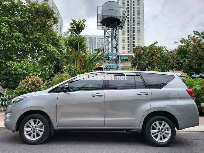 Innova E 2.0 SX 2017 số sàn 1 chủ từ đầu