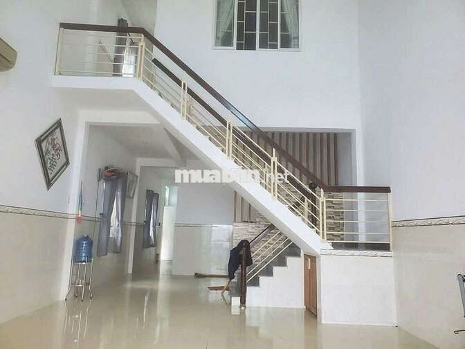 BÁN NHÀ HÓC MÔN - 2 TẦNG - Ô NGŨ TRONG NHÀ - DT KHỦNG - GIÁ CỰC TỐT