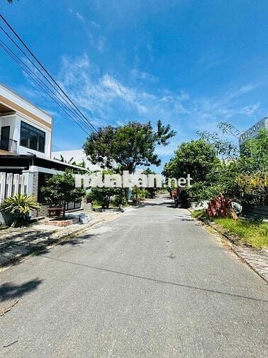 Bán đất khu Bá Tùng- Ngũ Hành Sơn 3Tỷ750 sạch đẹp