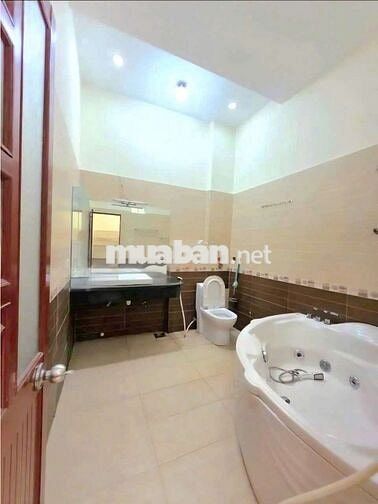 BÁN BIỆT THỰ MÁI THÁI NGANG 8M - DĨ AN