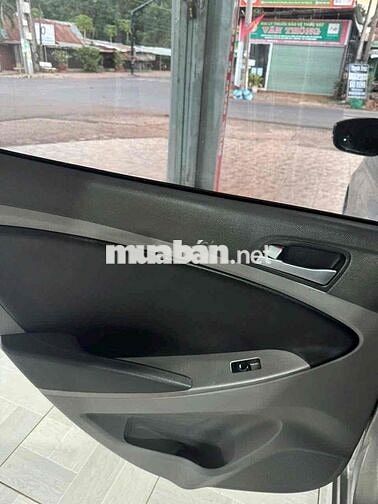 Hyundai Accent 2014 1.4 AT - 51000 km đăng kí 2015