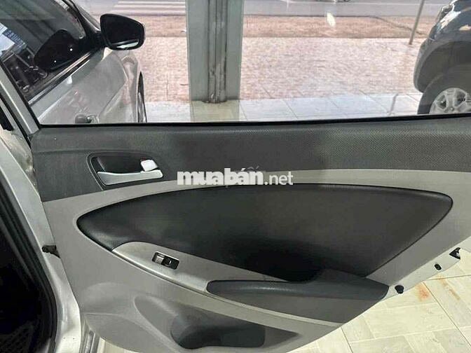 Hyundai Accent 2014 1.4 AT - 51000 km đăng kí 2015