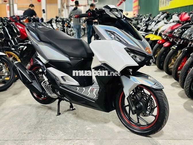 XE MÁYTHANH TÙNG_VARIO 160 ABS XÁM ĐỔI MÀU MÁY ZIN